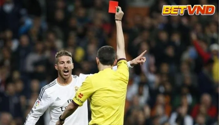 Kèo Thẻ Phạt (Booking Card Bet): Bí Quyết Đánh Đâu Thắng Đó